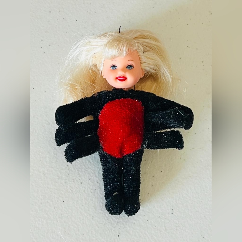 Vintage Kelly doll barbie doll